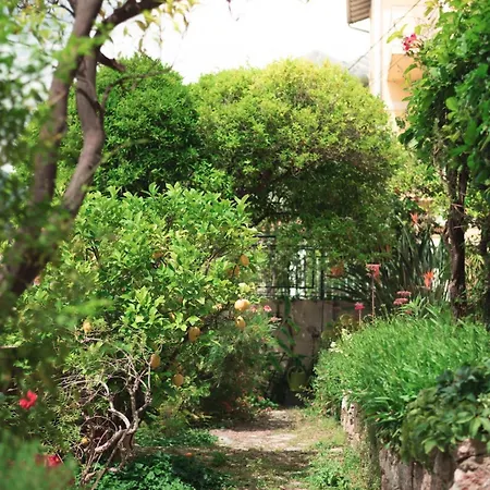 Val De Menton, 3 Pieces Atypique, Jardin Et Terrasse A 7 Minutes A Pied Du Centre Μεντόν