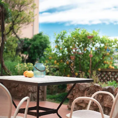 Διαμέρισμα Val De Menton, 3 Pieces Atypique, Jardin Et Terrasse A 7 Minutes A Pied Du Centre Μεντόν